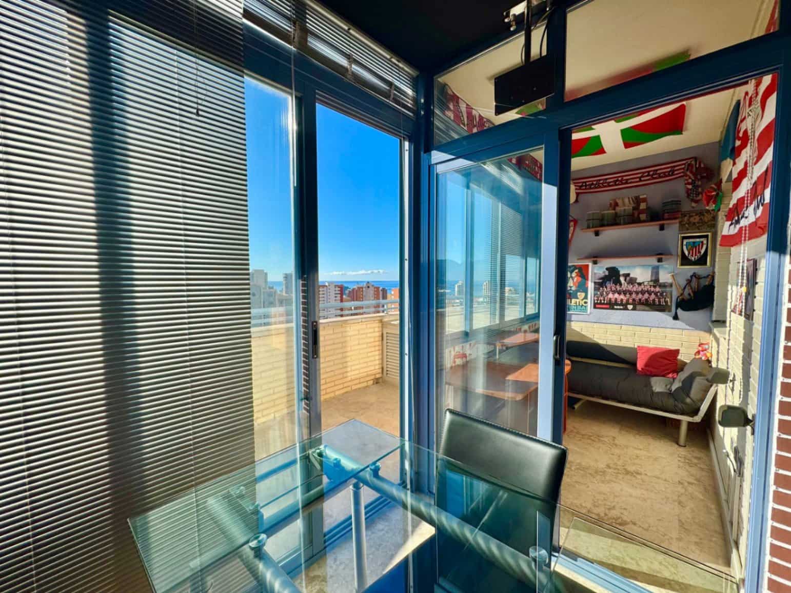 3 sypialnia Apartament na sprzedaż w Benidorm z basenem - 330 000 € (Ref: 9353808)