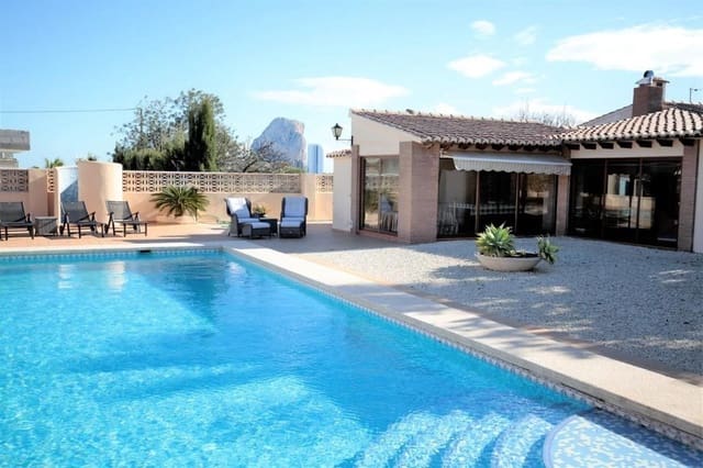 6 Zimmer Villa zu verkaufen in Pueblo, Calpe / Calp mit Pool - 1.200.000 € (Ref: 9353811)