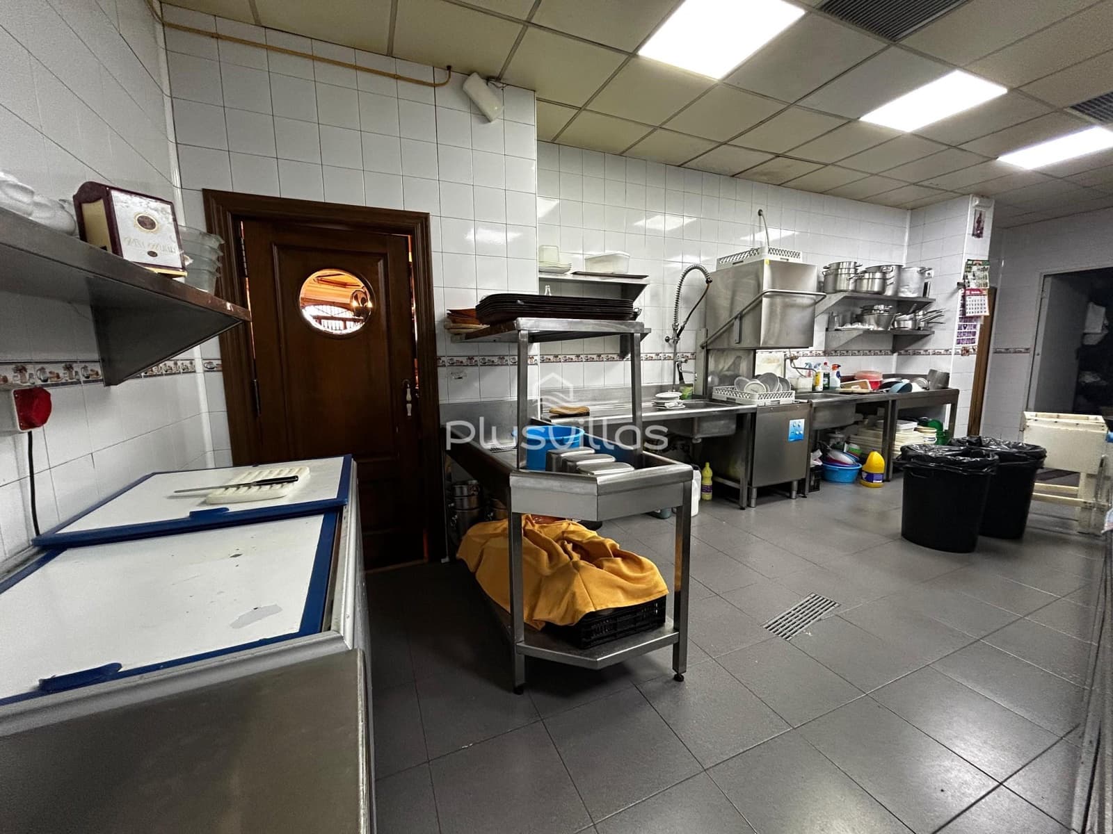 9 soveværelse Erhverv til salg i Calpe / Calp - € 950.000 (Ref: 9362724)