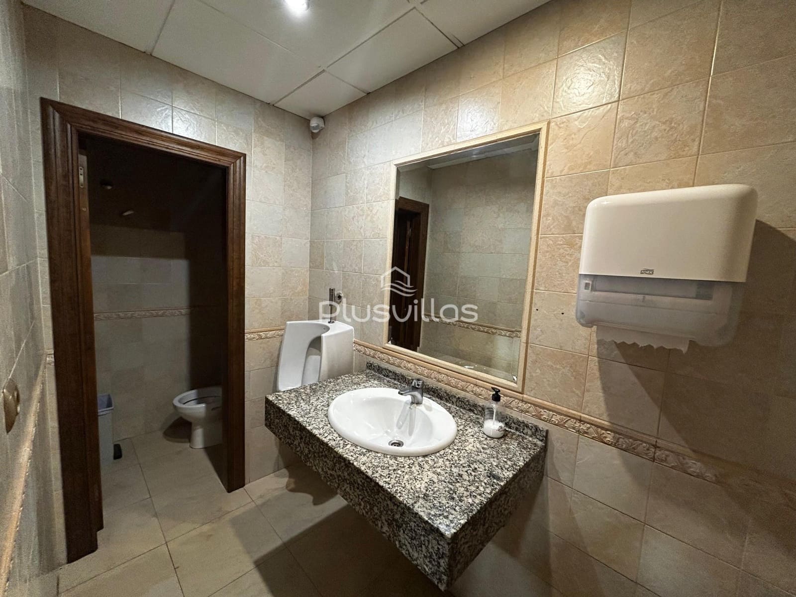 9 soveværelse Erhverv til salg i Calpe / Calp - € 950.000 (Ref: 9362724)