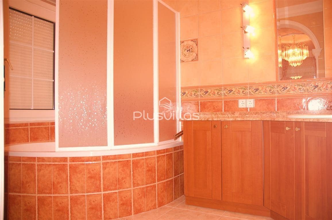 5 sovrum Villa till salu i Calpe / Calp med pool - 895 000 € (Ref: 9367806)