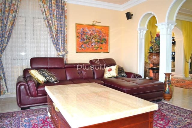 5 bedroom Villa for sale in Maryvilla, Calpe / Calp with pool - € 895,000 (Ref: 9367806)