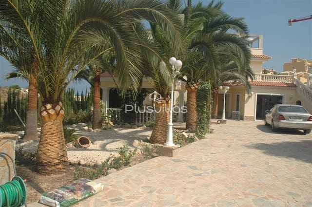 5 bedroom Villa for sale in Maryvilla, Calpe / Calp with pool - € 895,000 (Ref: 9367806)