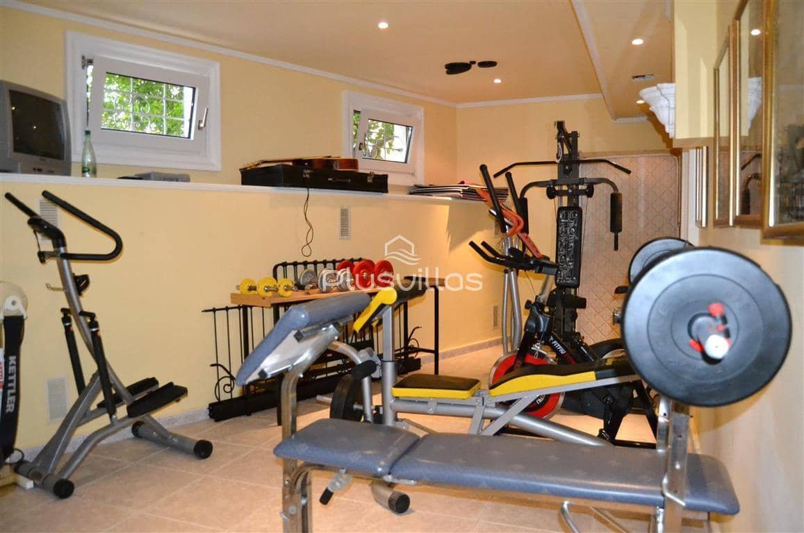 5 sovrum Villa till salu i Calpe / Calp med pool - 895 000 € (Ref: 9367806)