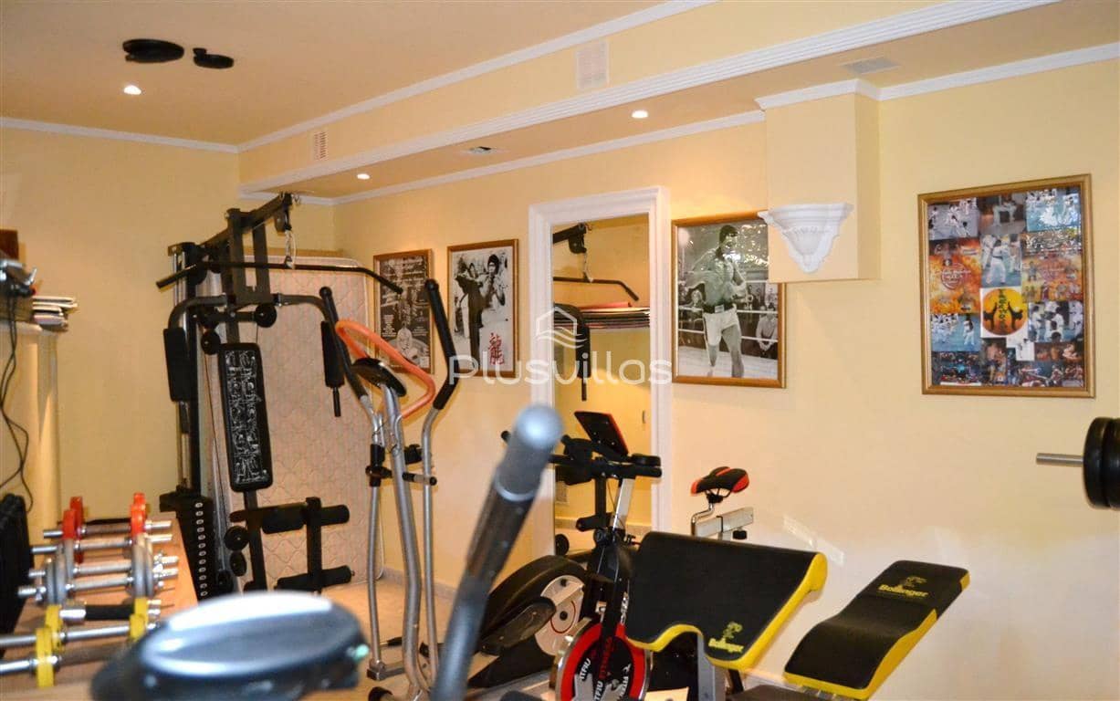 5 sovrum Villa till salu i Calpe / Calp med pool - 895 000 € (Ref: 9367806)