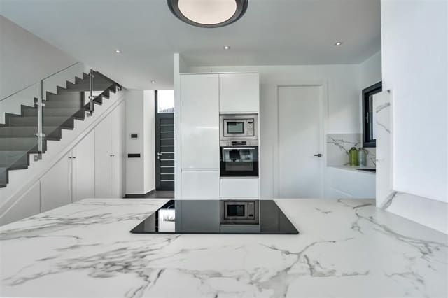 Chalet de 3 habitaciones en Centro ciudad, Javea / Xàbia en venta con piscina - 1.620.000 € (Ref: 9383179)