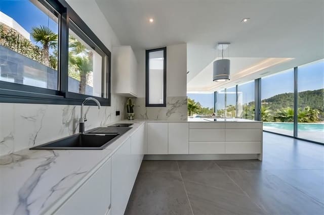 Chalet de 3 habitaciones en Centro ciudad, Javea / Xàbia en venta con piscina - 1.620.000 € (Ref: 9383179)