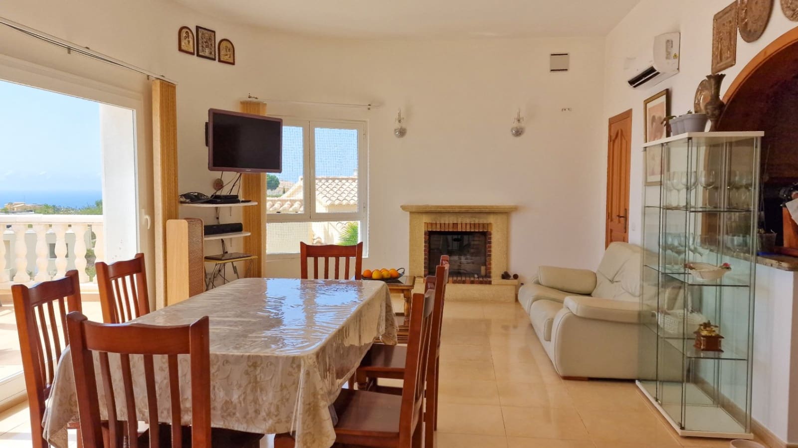 4 bedroom Villa for sale in Benitachell / Benitatxell with pool - € 720,000 (Ref: 9396472)