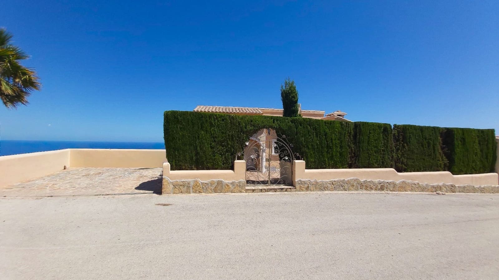 4 bedroom Villa for sale in Benitachell / Benitatxell with pool - € 720,000 (Ref: 9396472)