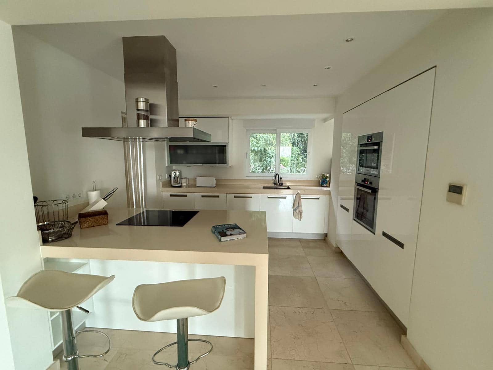 4 soveværelse Villa til salg i Moraira med swimmingpool - € 1.850.000 (Ref: 9398734)