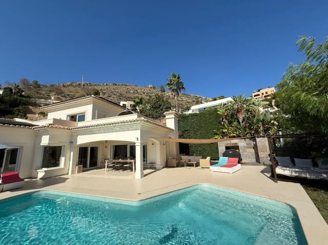 4 Zimmer Villa zu verkaufen in Casco Urbano, Teulada-Moraira mit Pool - 1.850.000 € (Ref: 9398734)