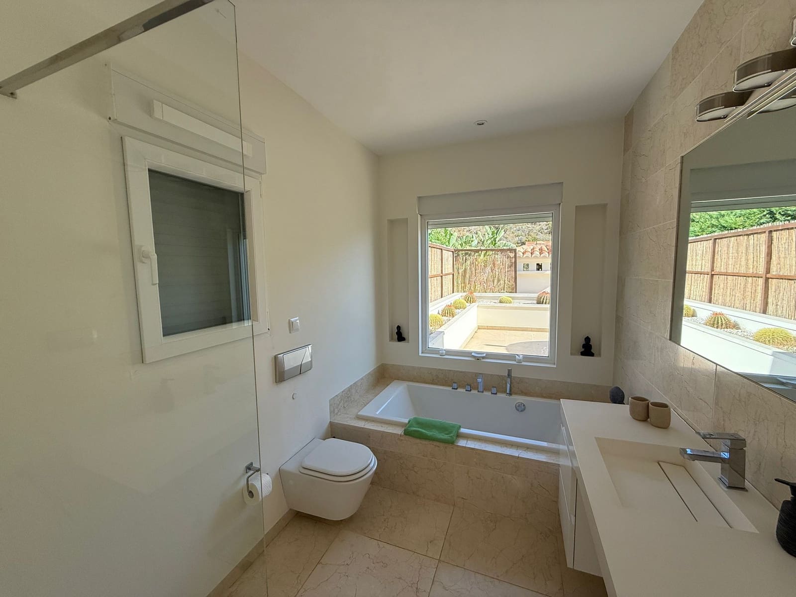 4 soveværelse Villa til salg i Moraira med swimmingpool - € 1.850.000 (Ref: 9398734)