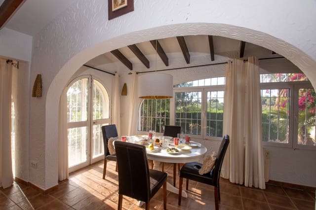 5 chambre Villa/Maison à vendre à Casco Urbano, Teulada-Moraira avec piscine - 770 000 € (Ref: 9401607)