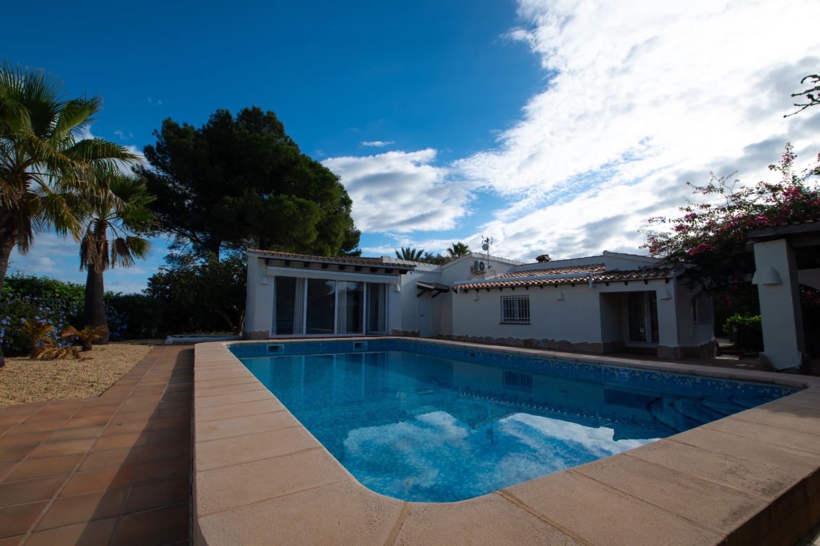 5 chambre Villa/Maison à vendre à Moraira avec piscine - 770 000 € (Ref: 9401607)