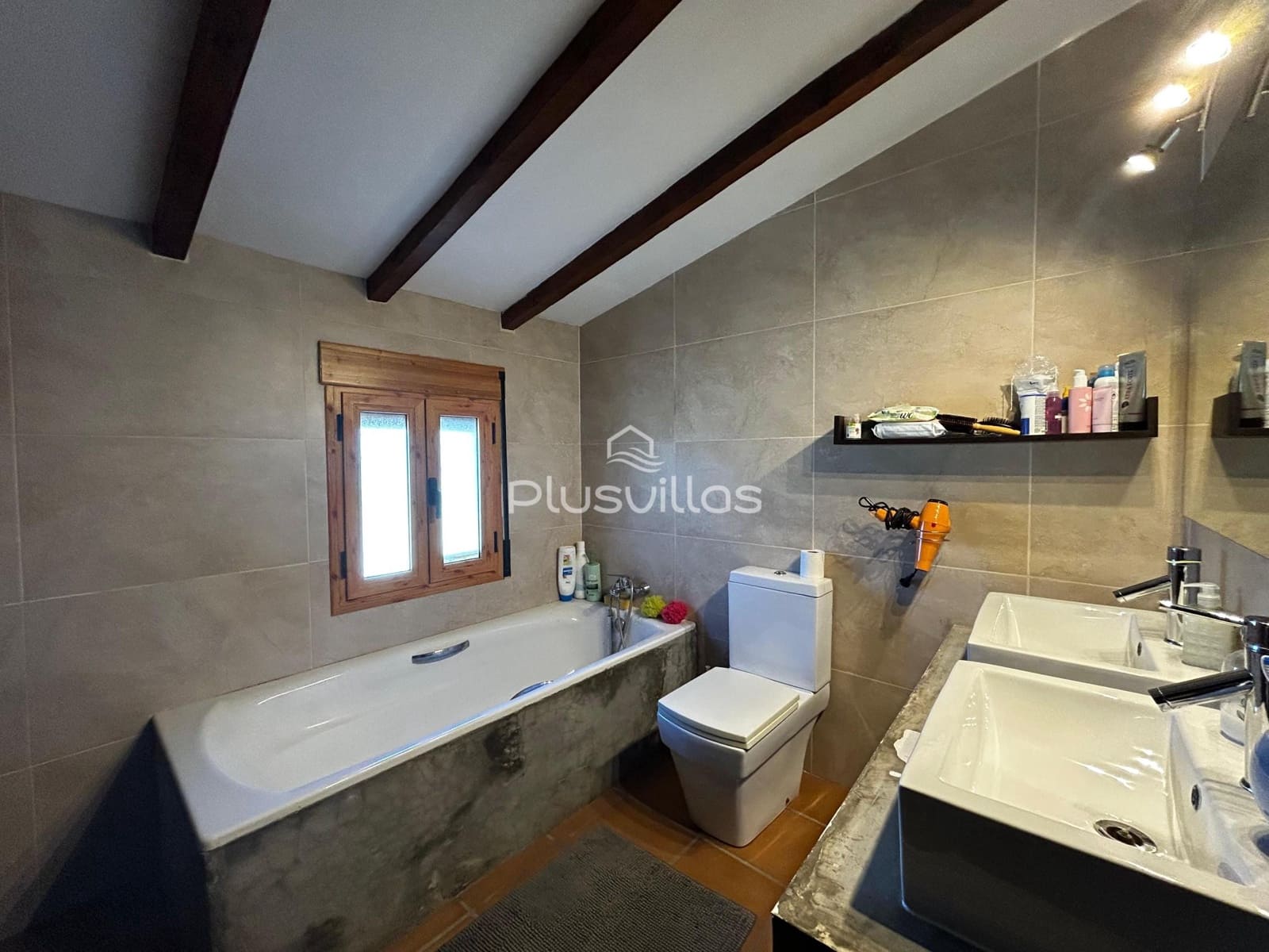 Chalet de 7 habitaciones en Benissa en venta con piscina - 970.000 € (Ref: 9411284)