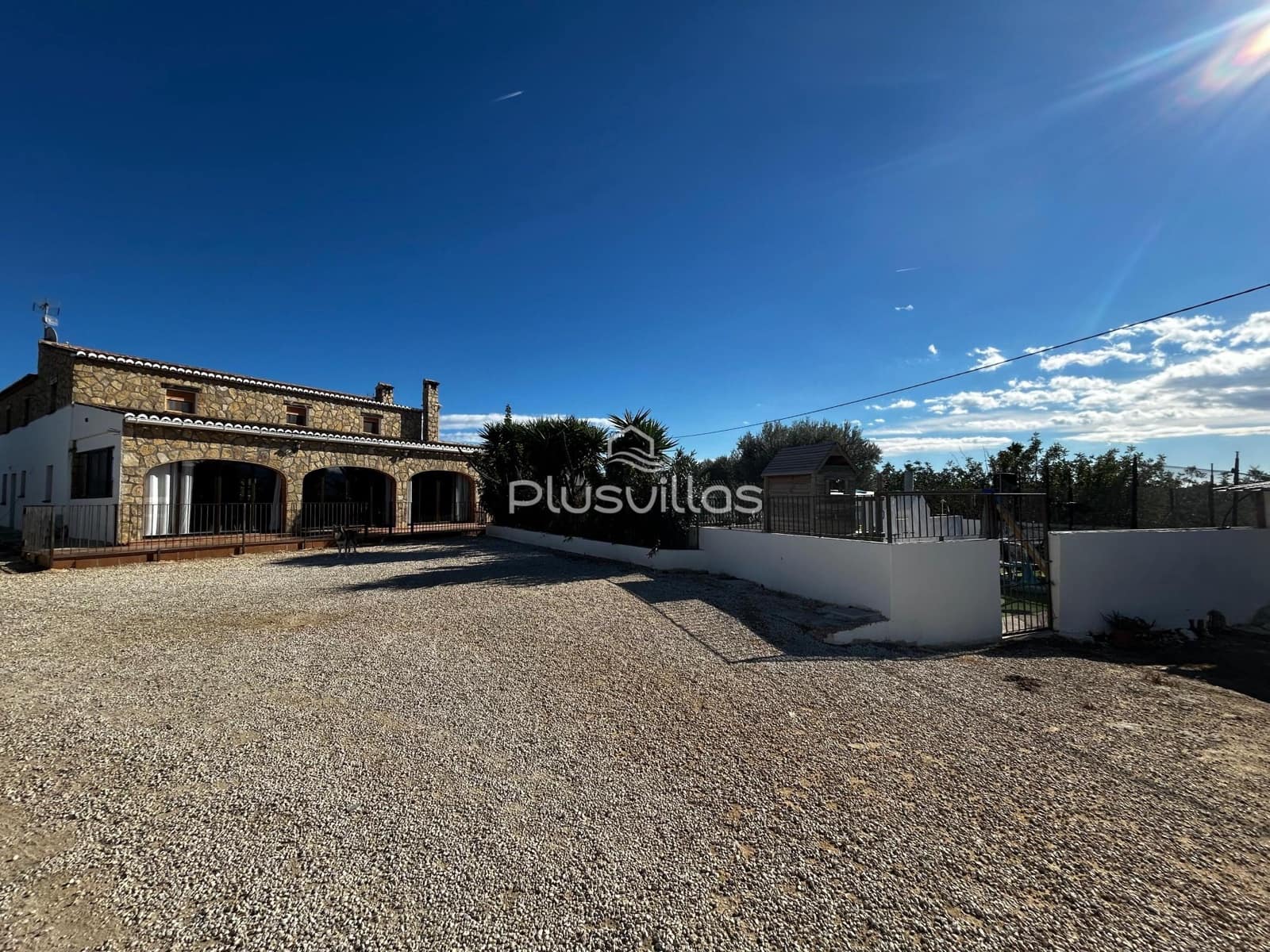 Chalet de 7 habitaciones en Benissa en venta con piscina - 970.000 € (Ref: 9411284)