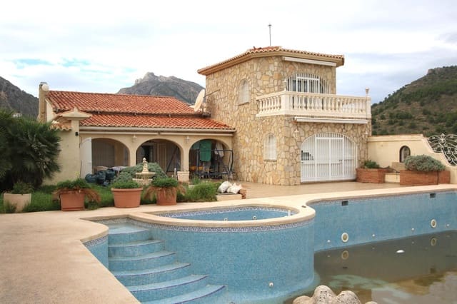 4 soveværelse Villa til salg i Pueblo, Calpe / Calp med swimmingpool - € 1.200.000 (Ref: 9414367)