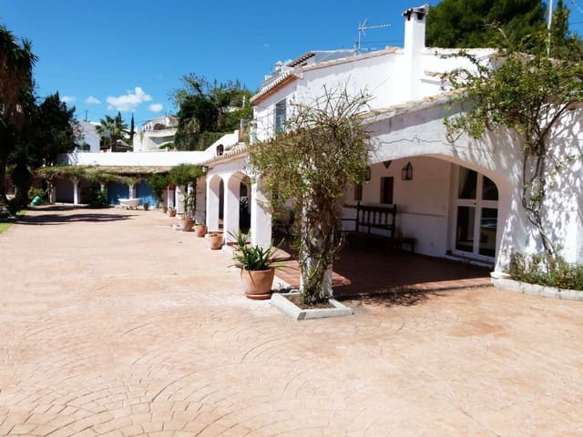 4 chambre Villa/Maison à vendre à Pueblo, Calpe / Calp avec piscine - 795 000 € (Ref: 9414383)