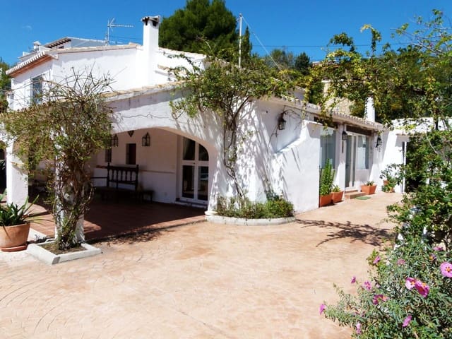 4 chambre Villa/Maison à vendre à Pueblo, Calpe / Calp avec piscine - 795 000 € (Ref: 9414383)