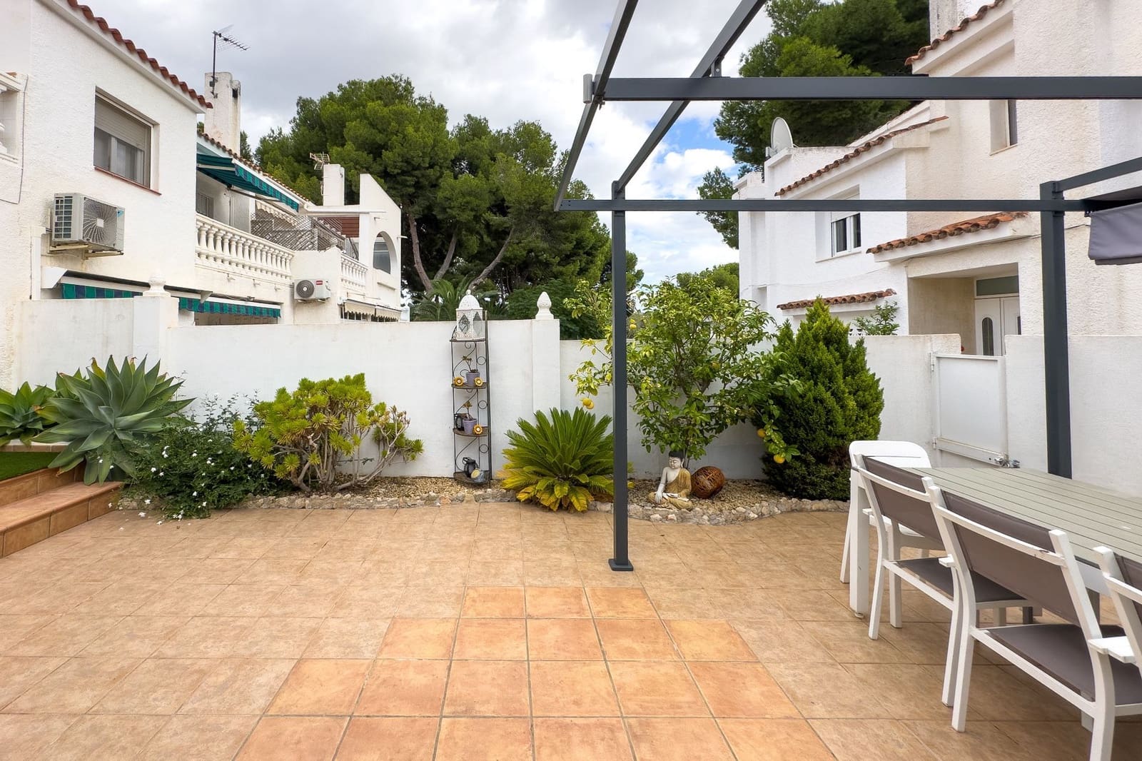 3 makuuhuone Bungalow myytävänä paikassa Calpe / Calp mukana uima-altaan - 325 000 € (Ref: 9414388)
