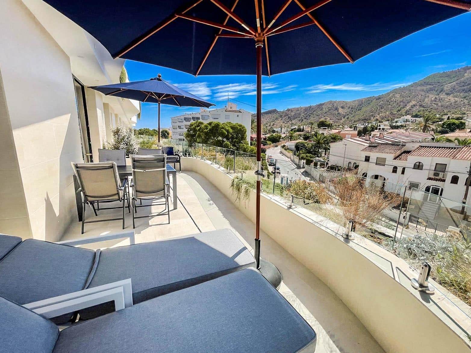 2 soveværelse Lejlighed til salg i Alfaz del Pi / L'Alfas del Pi med swimmingpool - € 649.000 (Ref: 9414399)