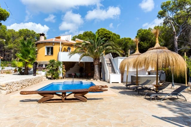 4 Zimmer Villa zu verkaufen in Benissa mit Pool - 895.000 € (Ref: 9414404)