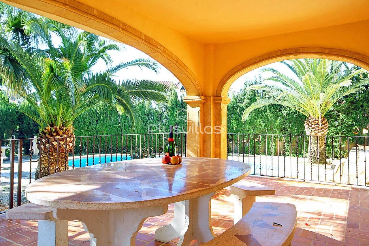 4 Zimmer Villa zu verkaufen in Benissa mit Pool - 954.000 € (Ref: 9418750)