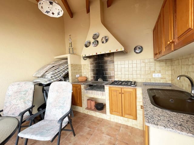 4 Zimmer Villa zu verkaufen in Oltamar - Cucarres, Calpe / Calp mit Pool - 716.000 € (Ref: 9419996)