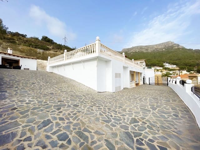 4 Zimmer Villa zu verkaufen in Oltamar - Cucarres, Calpe / Calp mit Pool - 716.000 € (Ref: 9419996)