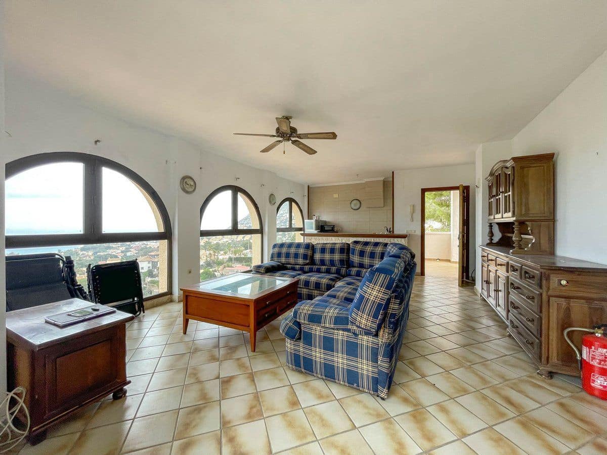 5 bedroom Villa for sale in Calpe / Calp with pool - € 1,290,000 (Ref: 9423971)