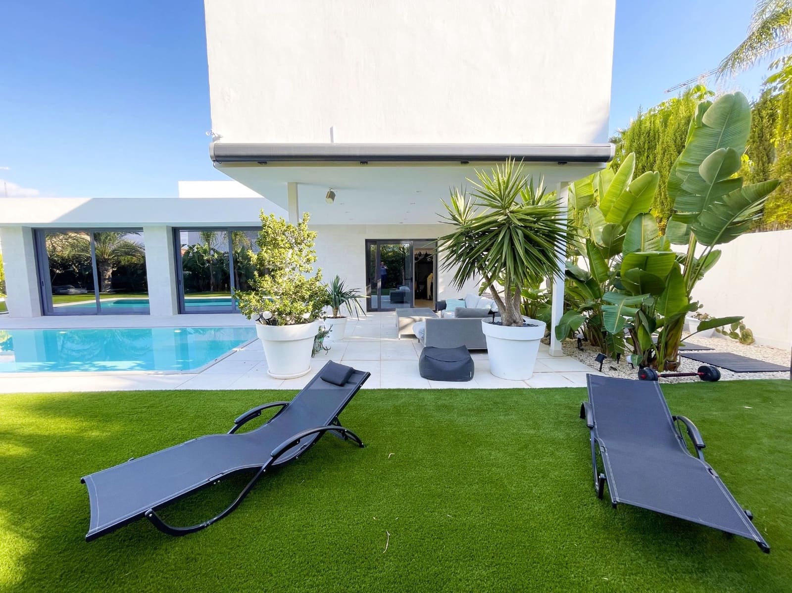 2 soveværelse Villa til salg i Calpe / Calp med swimmingpool - € 1.140.000 (Ref: 9423977)