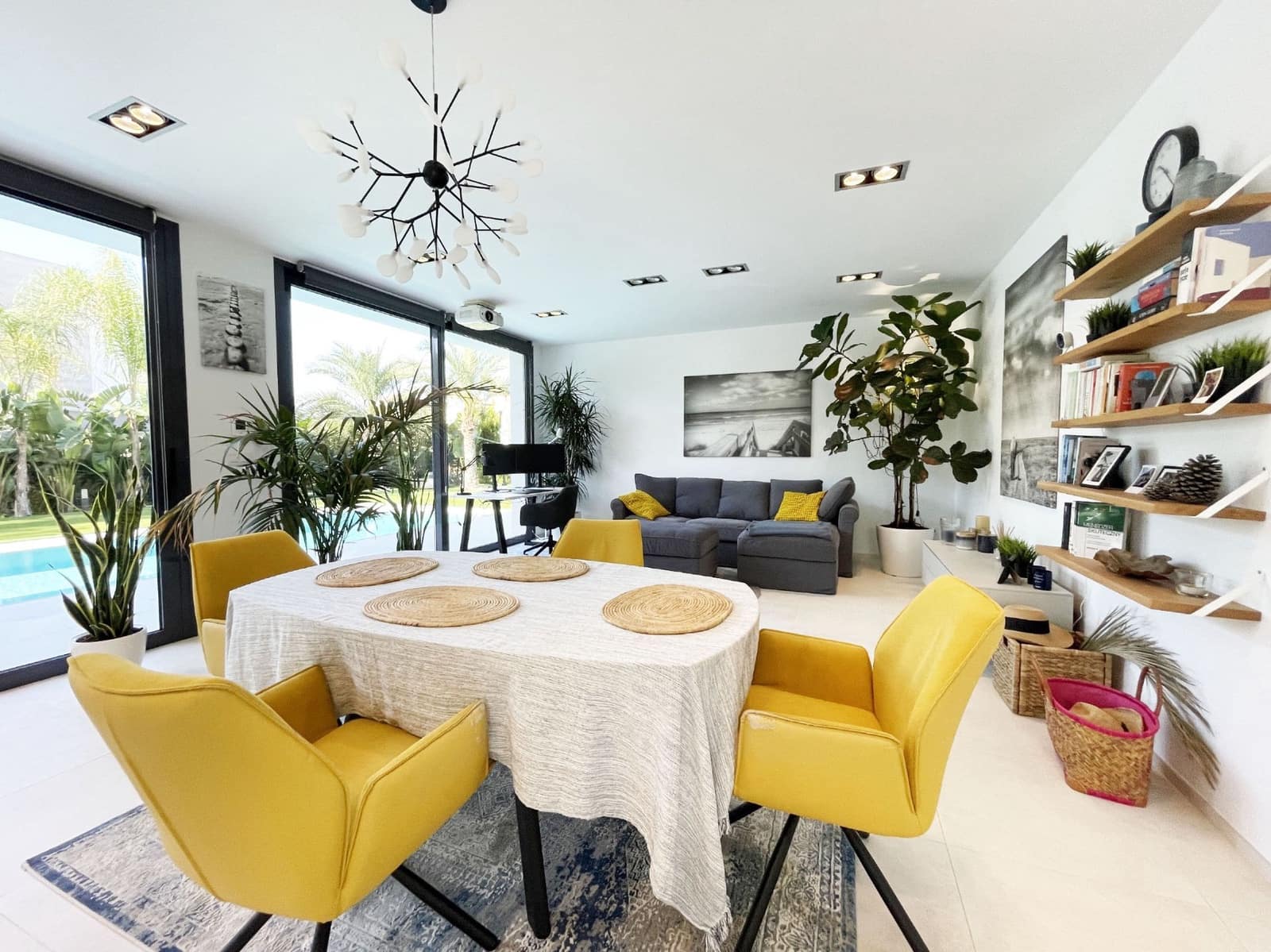 2 soveværelse Villa til salg i Calpe / Calp med swimmingpool - € 1.140.000 (Ref: 9423977)