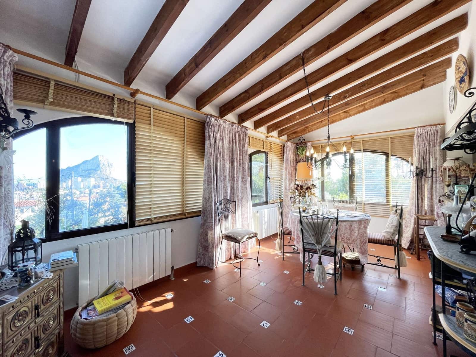 5 bedroom Villa for sale in Calpe / Calp with pool - € 850,000 (Ref: 9423978)