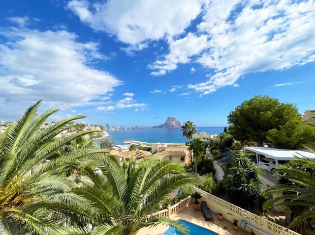 5 bedroom Villa for sale in Pueblo, Calpe / Calp with pool - € 900,000 (Ref: 9423981)