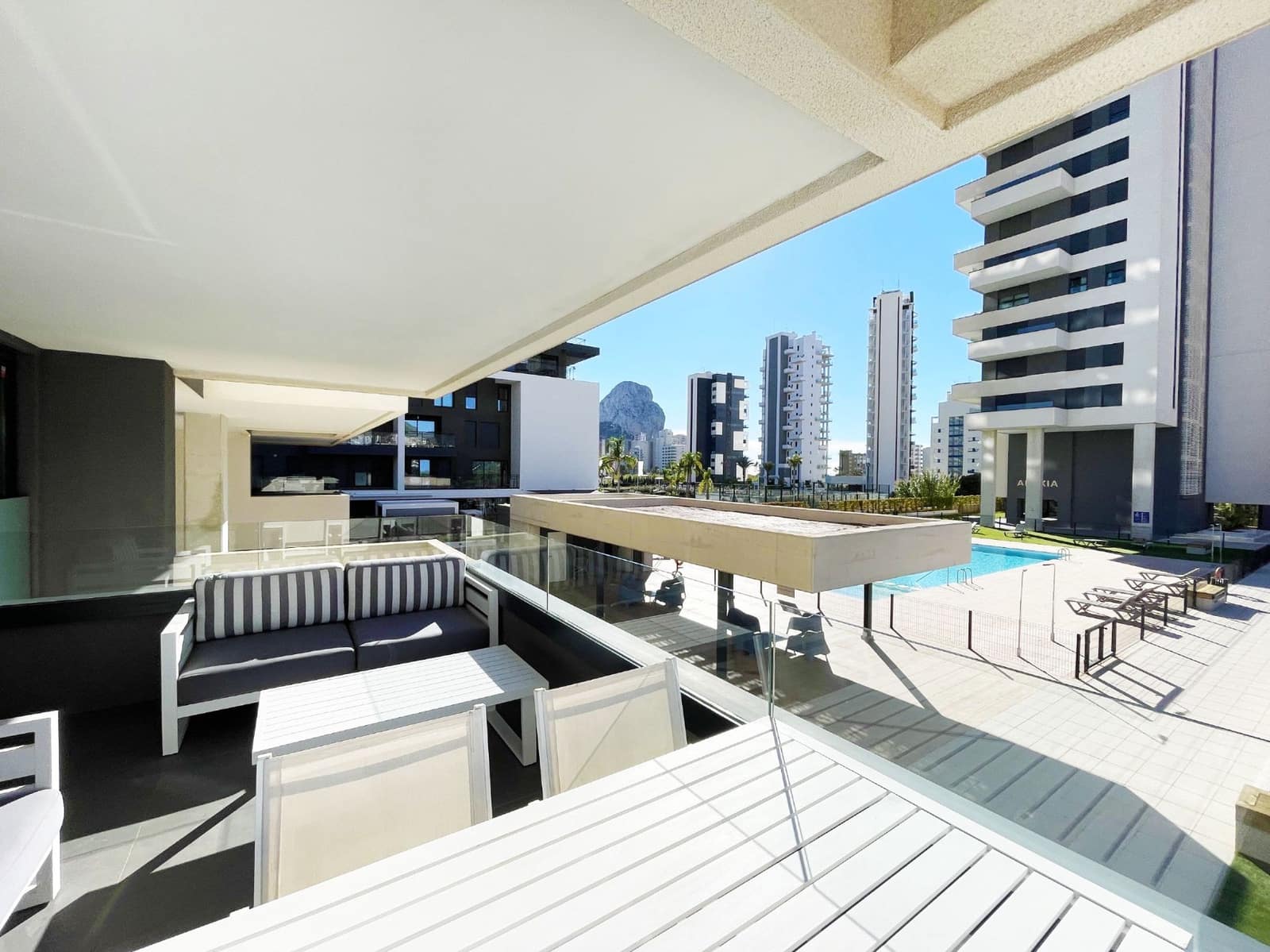 2 quarto Apartamento para venda em Calpe / Calp com piscina - 425 000 € (Ref: 9423982)