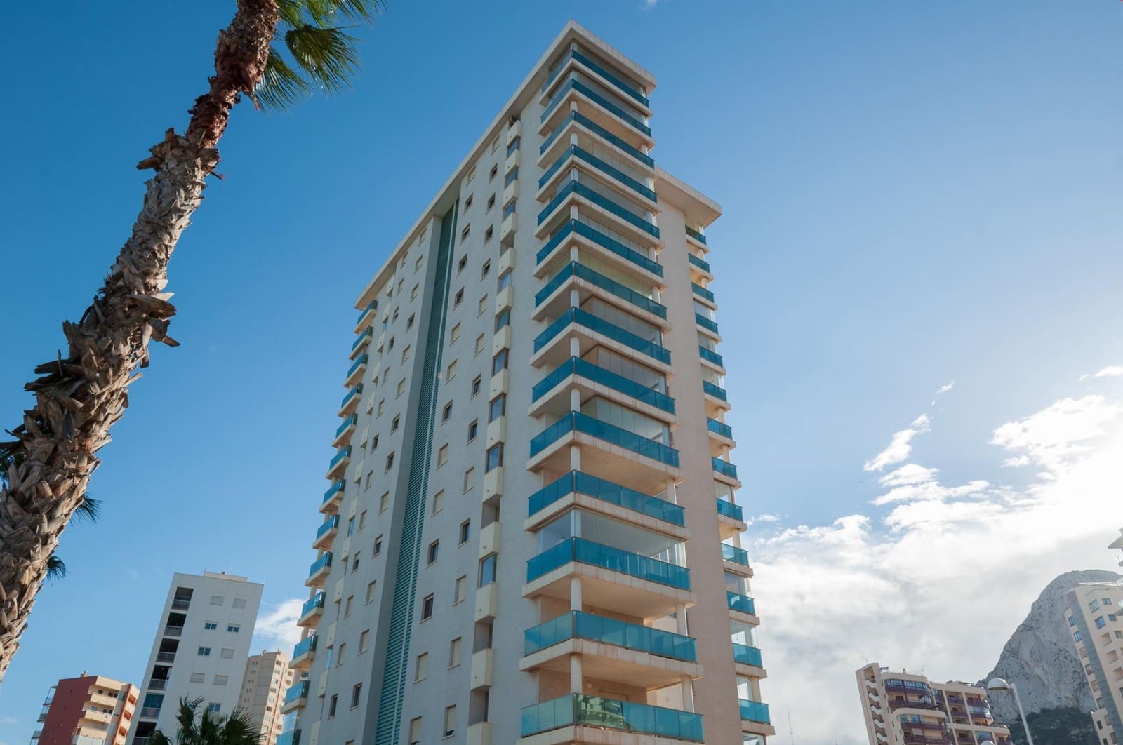 2 bedroom Apartment for sale in Calpe / Calp with pool - € 375,000 (Ref: 9440227)