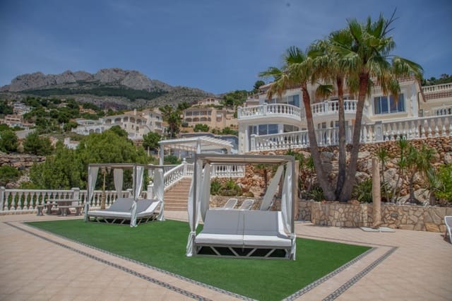 10 bedroom Villa for sale in Altea with pool - € 3,930,000 (Ref: 9440232)
