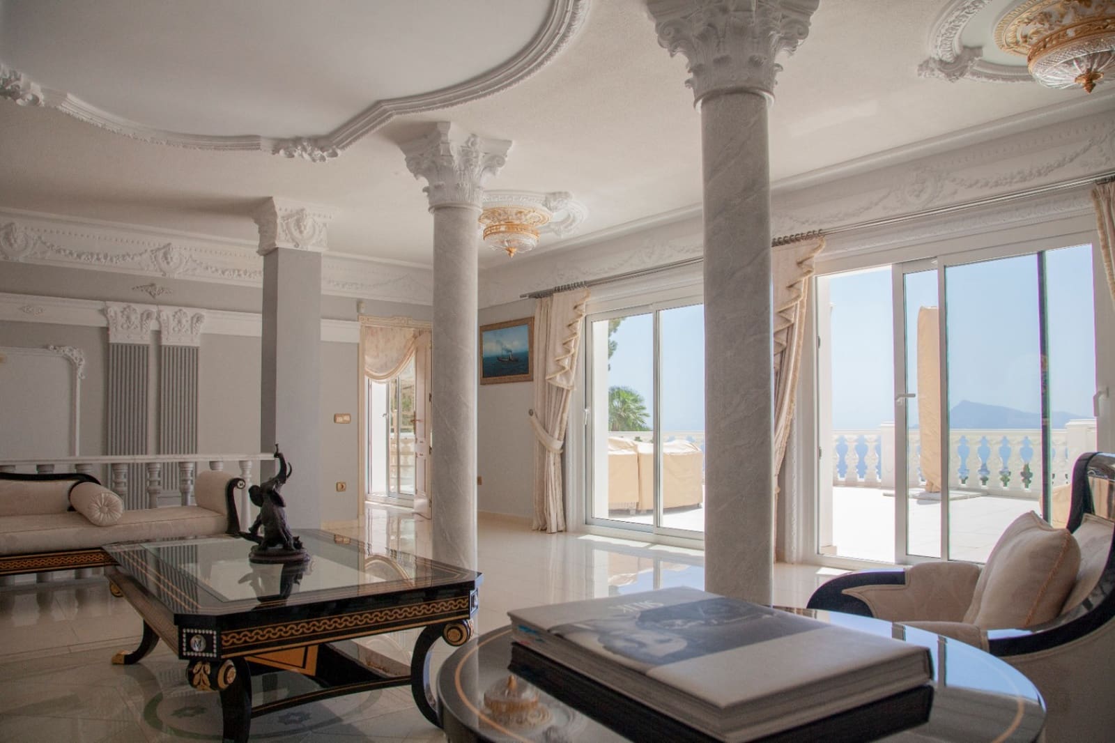 10 bedroom Villa for sale in Altea with pool - € 3,930,000 (Ref: 9440232)