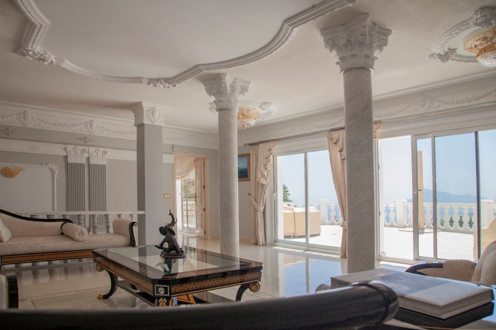 10 bedroom Villa for sale in Altea with pool - € 3,930,000 (Ref: 9440232)