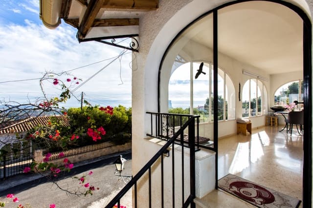 Chalet de 2 habitaciones en Pueblo, Calpe / Calp en venta - 548.000 € (Ref: 9485358)