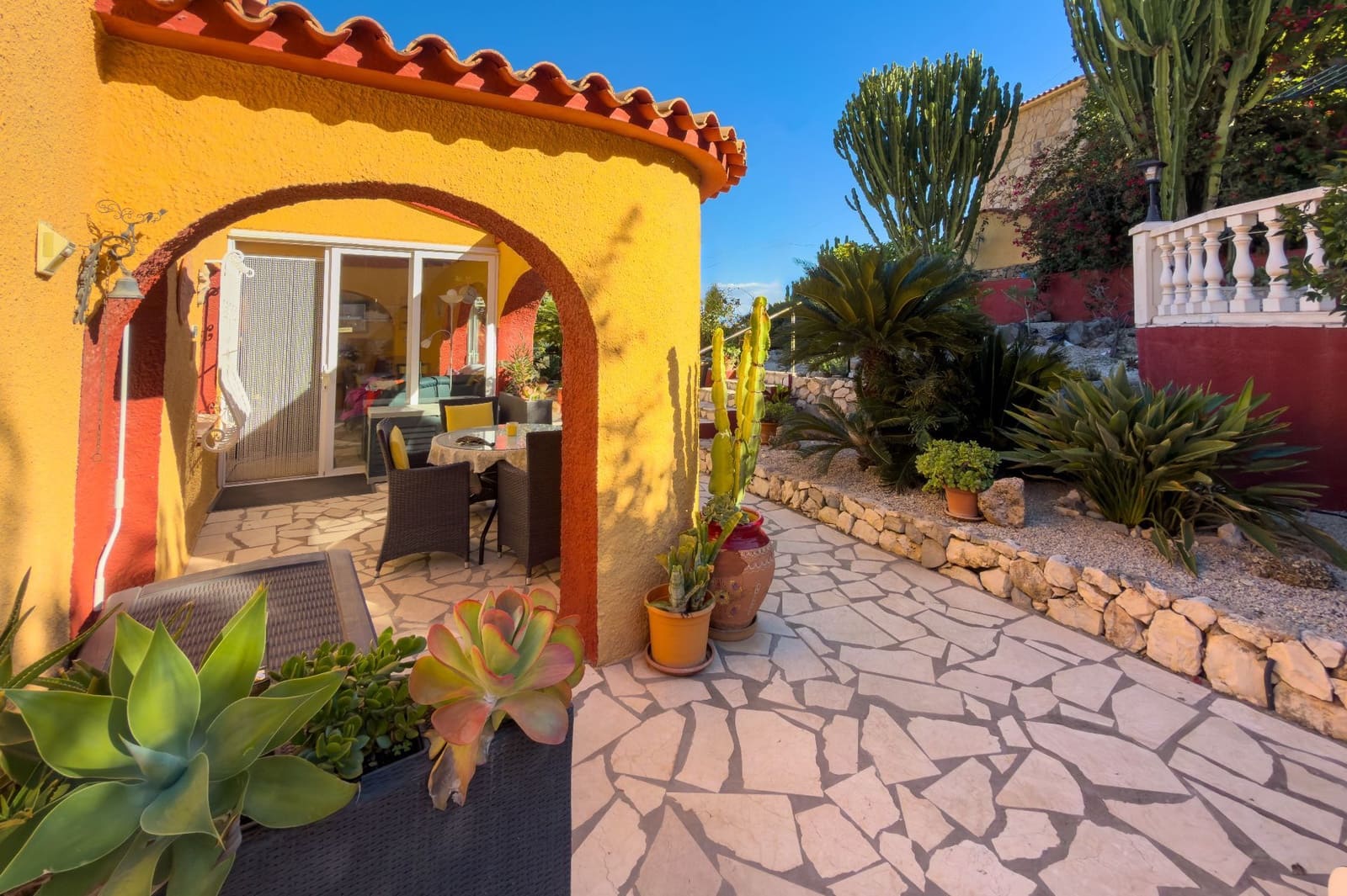 2 chambre Villa/Maison à vendre à Calpe / Calp avec piscine - 590 000 € (Ref: 9485359)