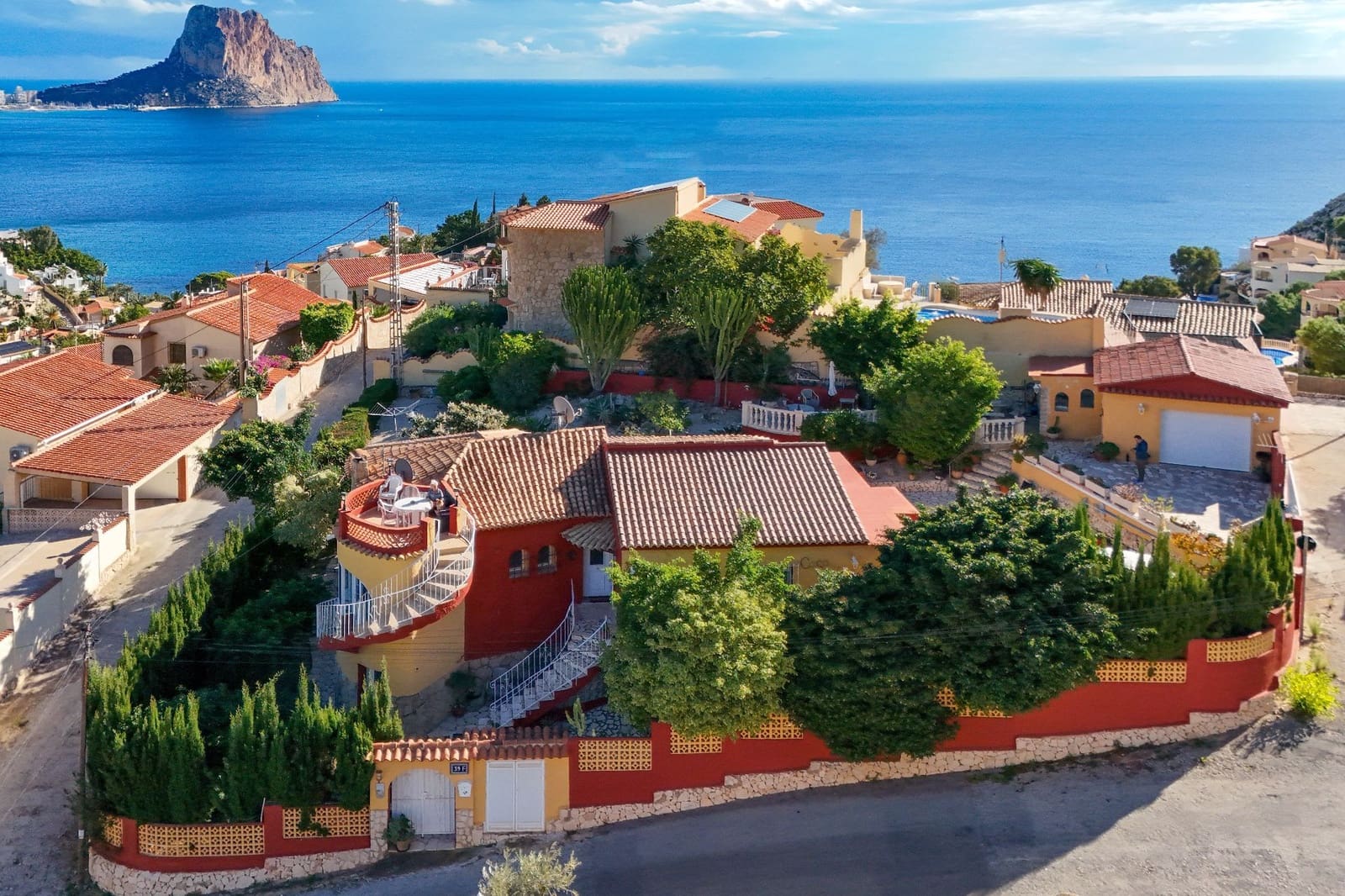 2 chambre Villa/Maison à vendre à Calpe / Calp avec piscine - 590 000 € (Ref: 9485359)