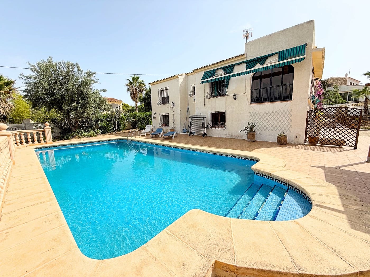 4 makuuhuone Huvila myytävänä paikassa Calpe / Calp mukana uima-altaan - 550 000 € (Ref: 9509174)