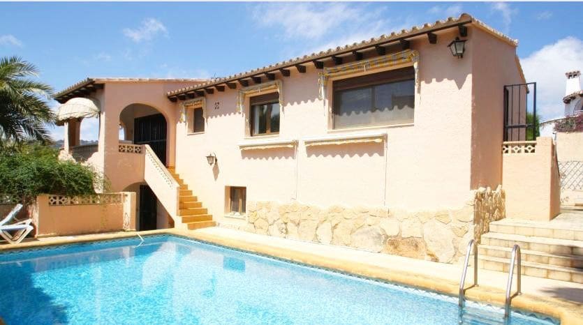 4 bedroom Villa for sale in Benissa with pool - € 615,000 (Ref: 9509184)