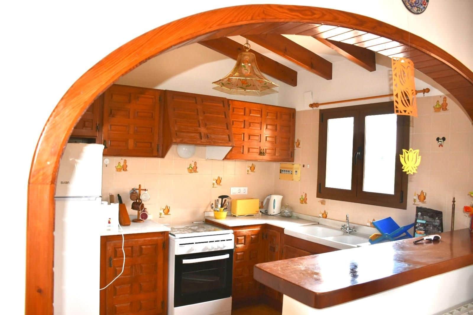 4 bedroom Villa for sale in Benissa with pool - € 615,000 (Ref: 9509184)