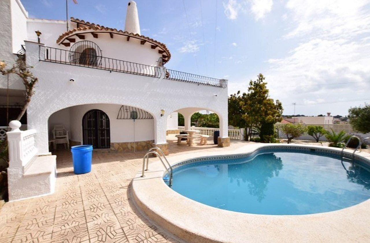 4 Zimmer Villa zu verkaufen in Calpe / Calp mit Pool - 639.000 € (Ref: 9509187)