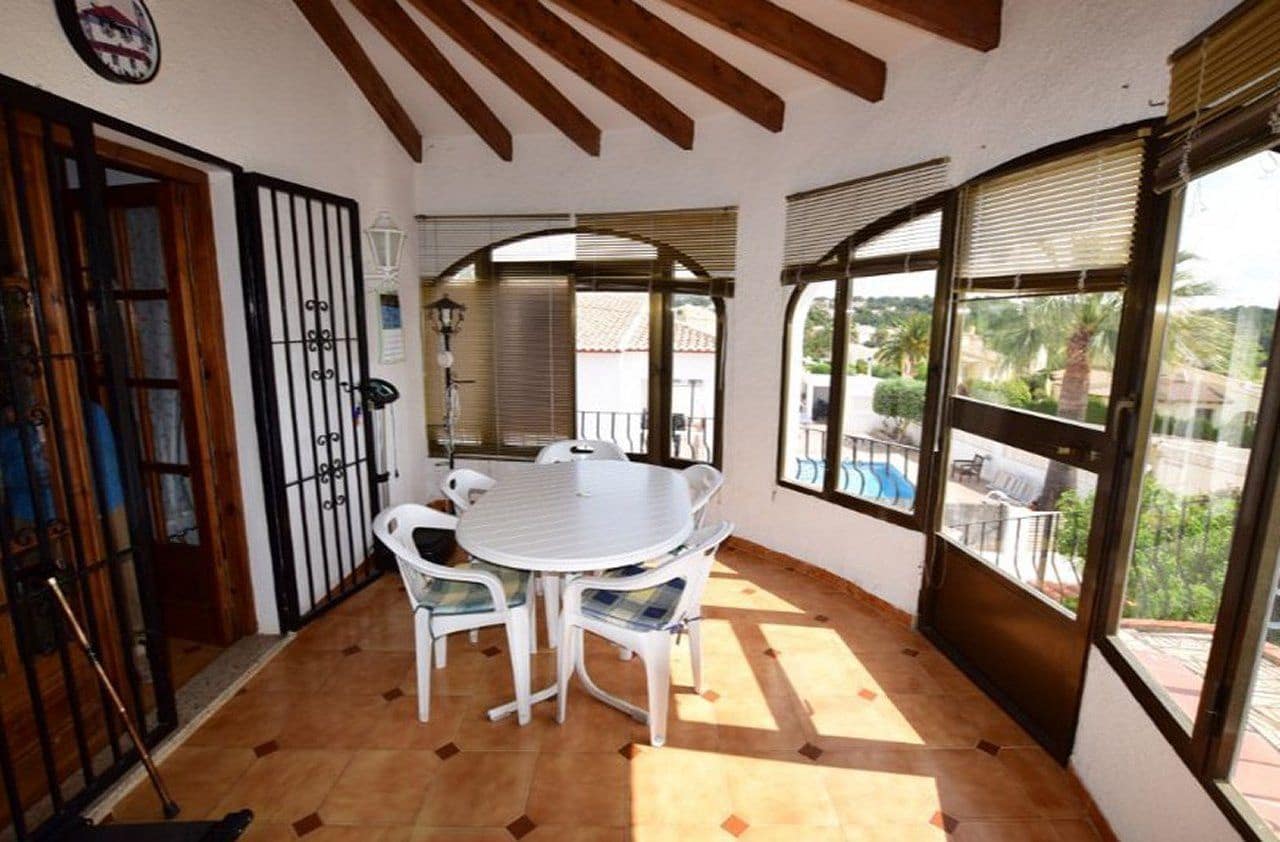 4 Zimmer Villa zu verkaufen in Calpe / Calp mit Pool - 639.000 € (Ref: 9509187)