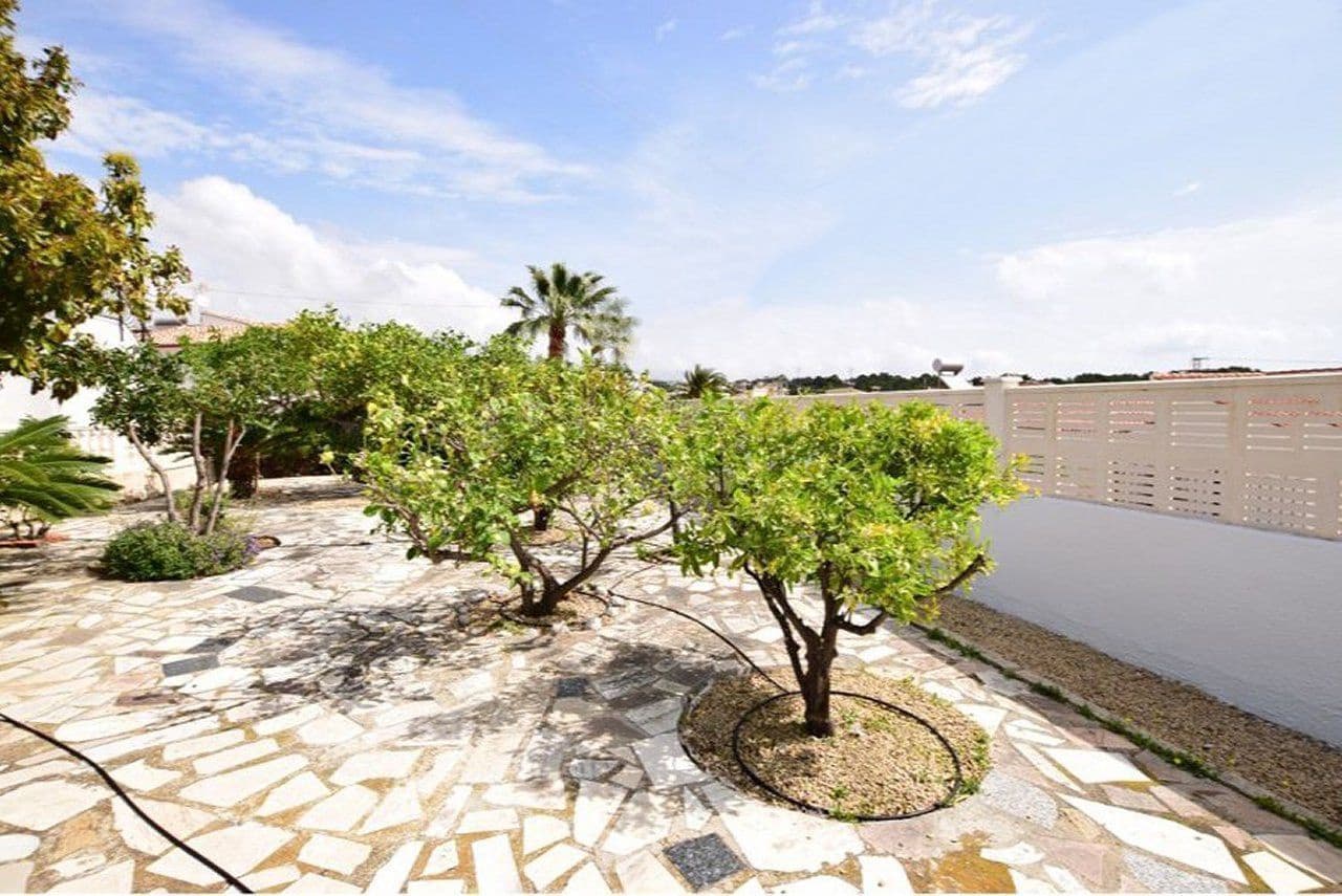 4 Zimmer Villa zu verkaufen in Calpe / Calp mit Pool - 639.000 € (Ref: 9509187)