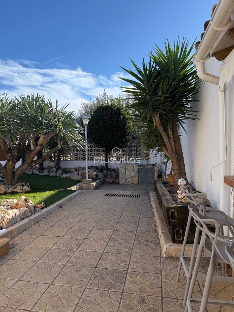 Chalet de 3 habitaciones en Calpe / Calp en venta con piscina - 850.000 € (Ref: 9513575)