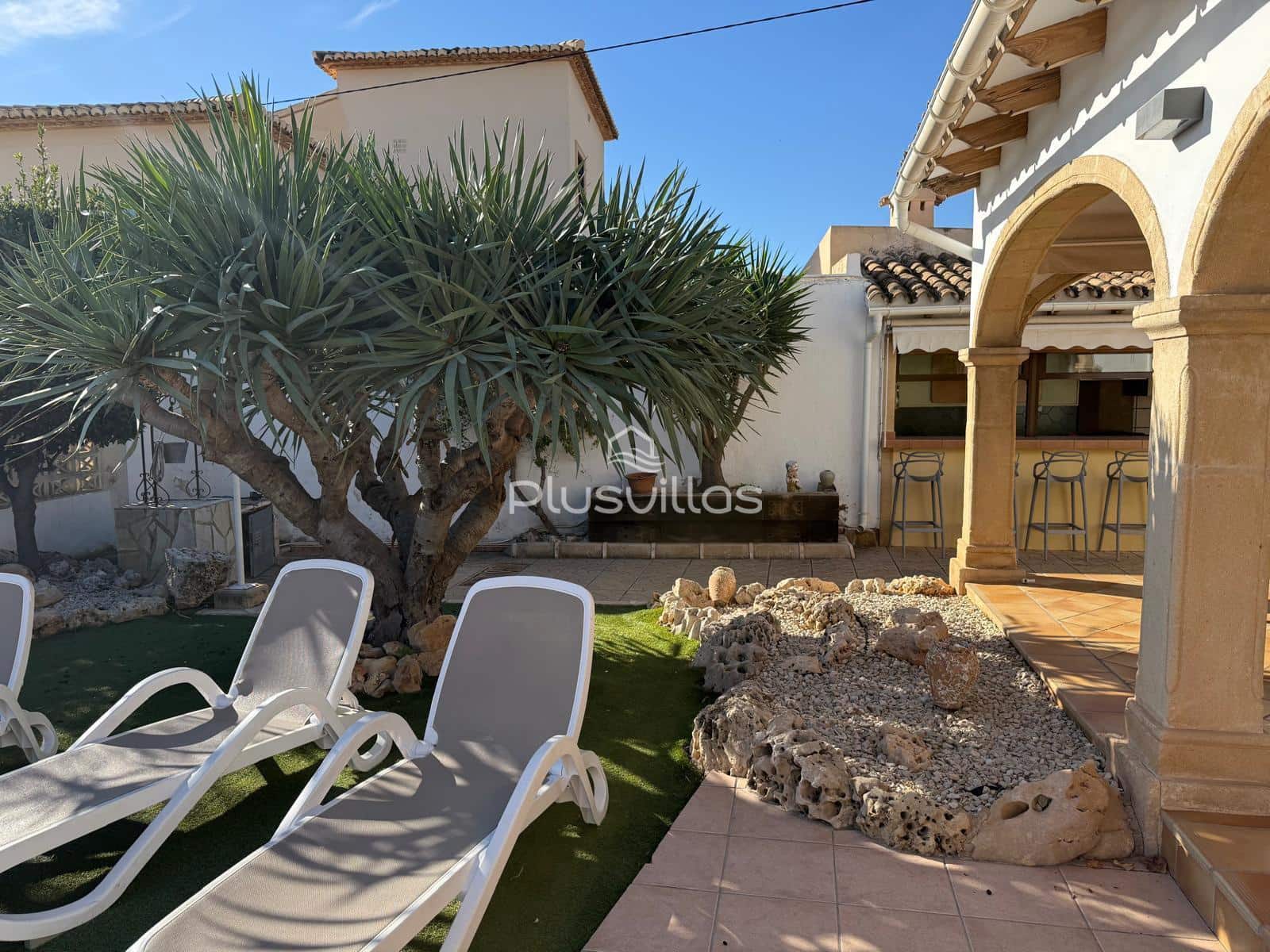 Chalet de 3 habitaciones en Calpe / Calp en venta con piscina - 850.000 € (Ref: 9513575)